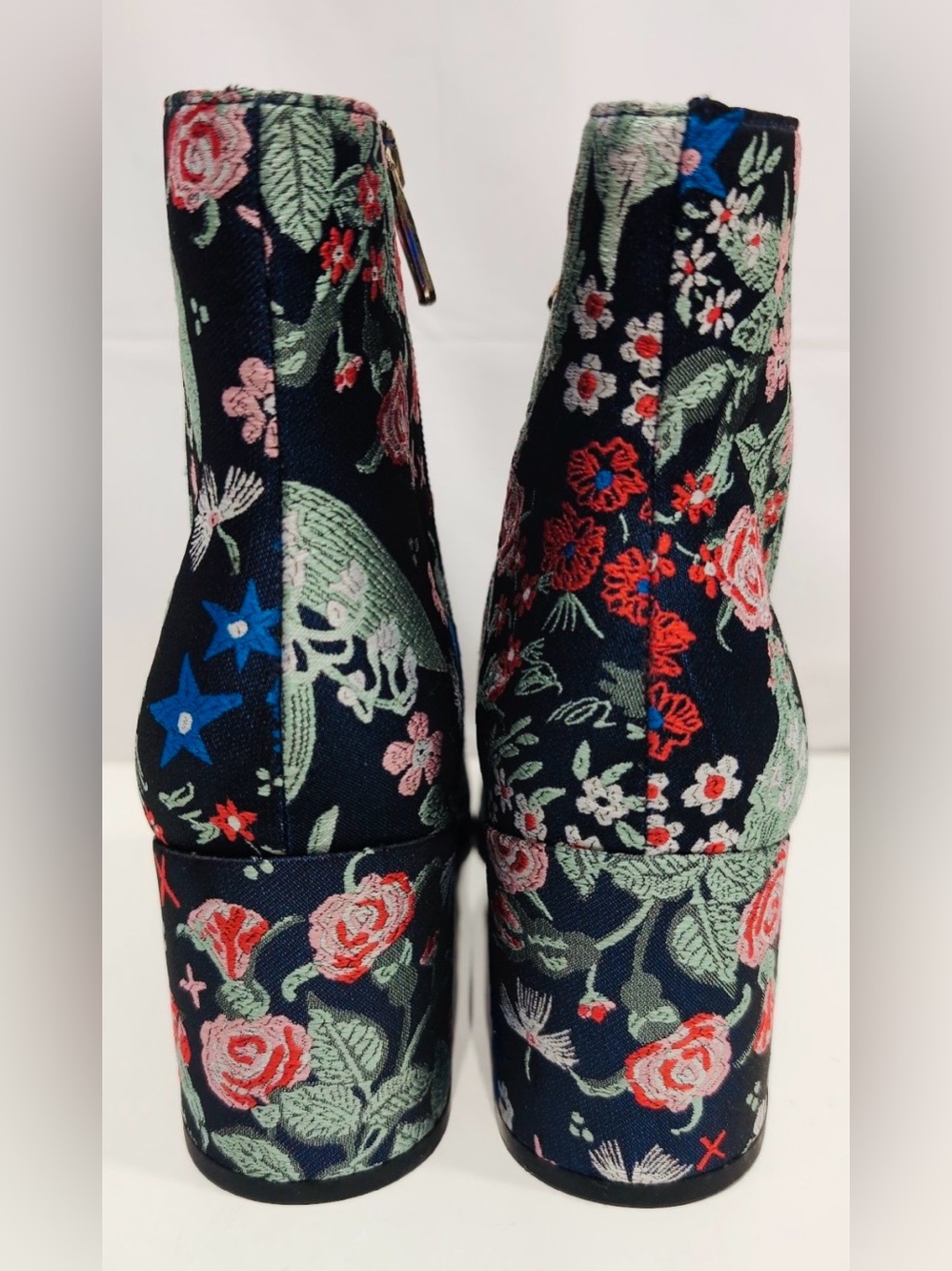 Indigo Rd. Crusona Women’s Ankle Bootie Floral Canvas Side Zip Round Toe 8.5 IOB - Picture 4 of 10